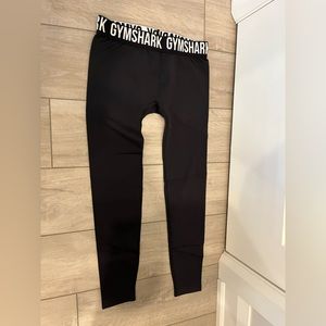 GYMSHARK b&w leggings